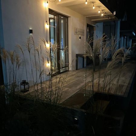 Apartament Lajba Leba Z Basenem I Kortem Tenisowym Zarnowska Exterior foto