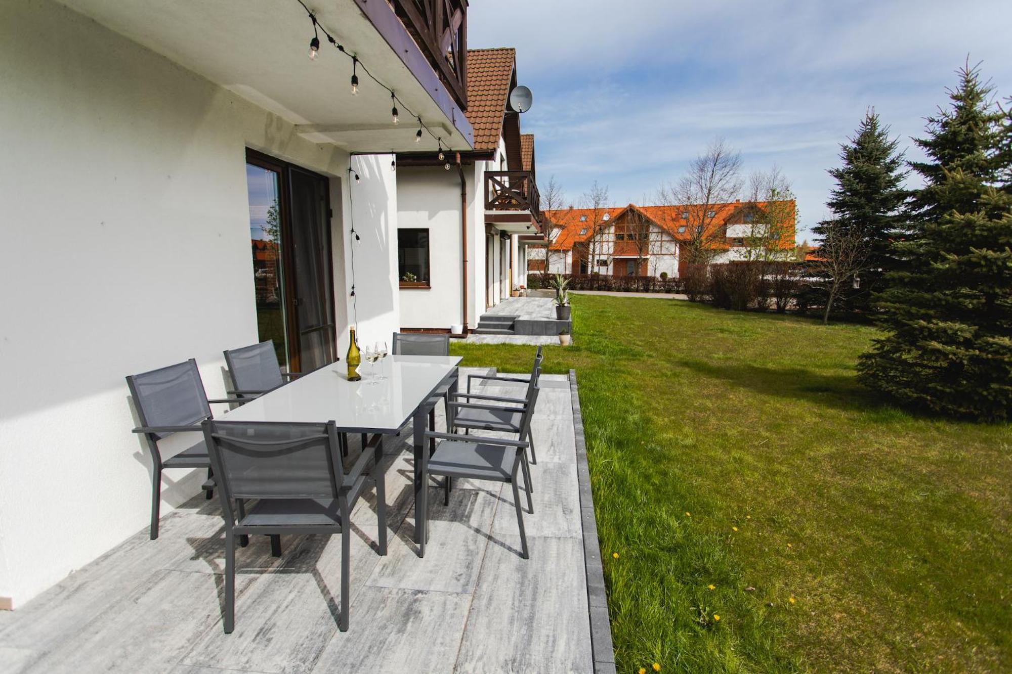 Apartament Lajba Leba Z Basenem I Kortem Tenisowym Zarnowska Exterior foto