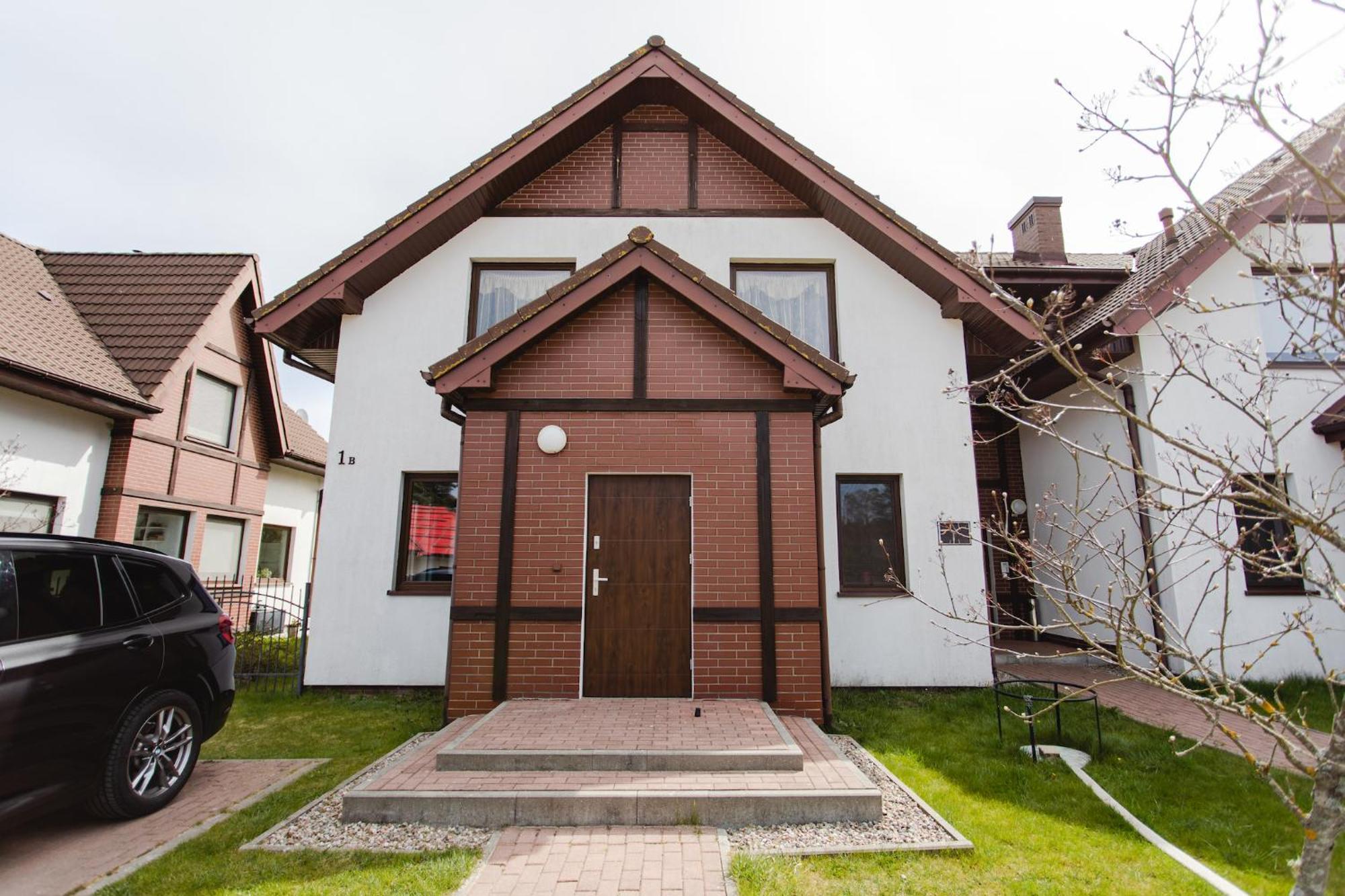 Apartament Lajba Leba Z Basenem I Kortem Tenisowym Zarnowska Exterior foto