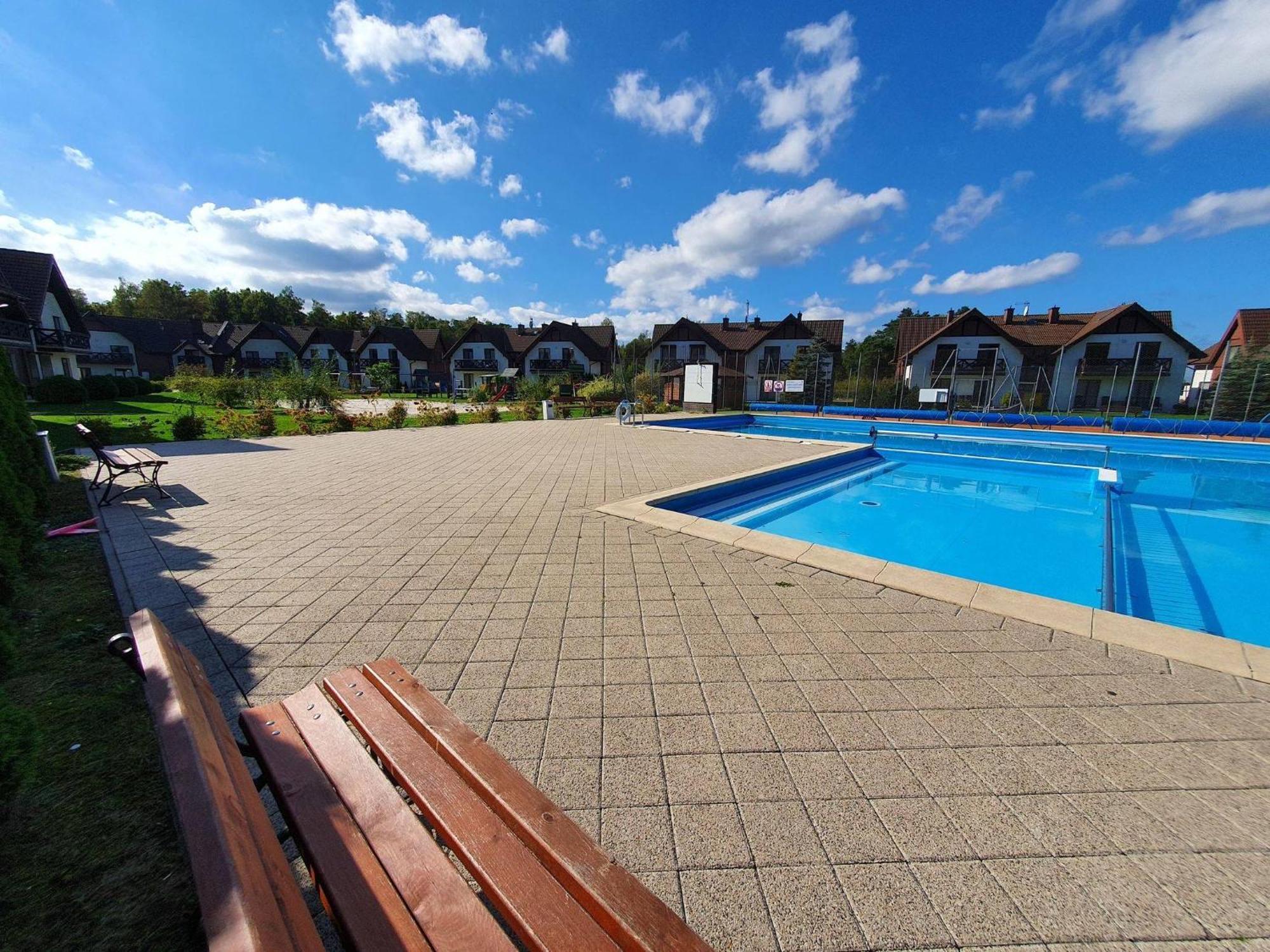 Apartament Lajba Leba Z Basenem I Kortem Tenisowym Zarnowska Exterior foto